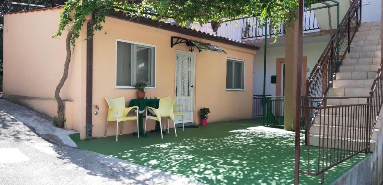 Apartman Gabriel Podgora Bagian luar foto